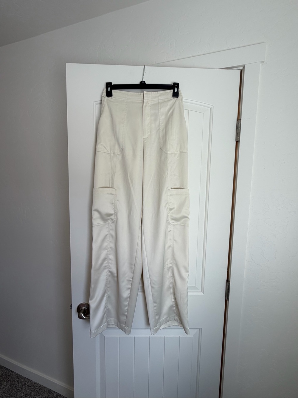 High-Rise Wide-Leg Cargo Pants - Cream